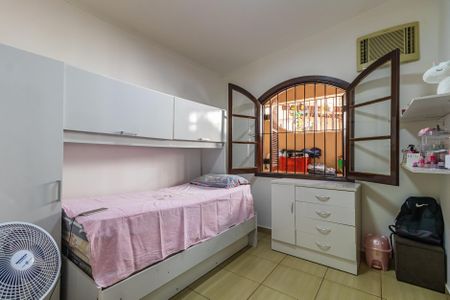 Casa à venda com 220m², 3 quartos e 5 vagasQuarto 2