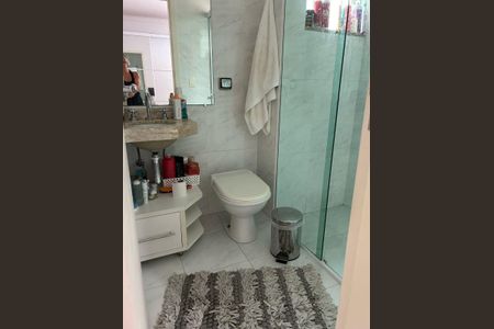 Casa à venda com 360m², 4 quartos e 4 vagas Casa à venda com 360m², 4 quartos e 4 vagasBanheiro