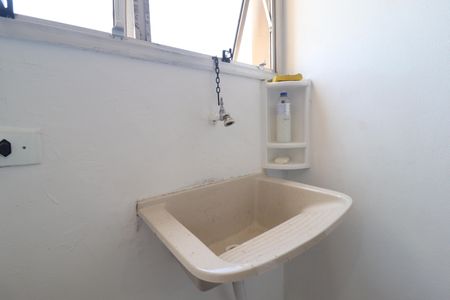 Apartamento à venda com 80m², 3 quartos e 1 vagaÁrea de Serviço