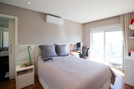 Apartamento à venda com 155m², 2 quartos e 2 vagas Apartamento à venda com 155m², 2 quartos e 2 vagasSuíte 1