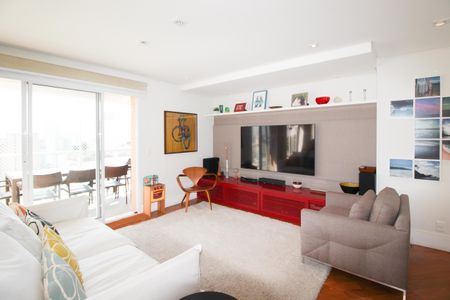 Apartamento à venda com 155m², 2 quartos e 2 vagas Apartamento à venda com 155m², 2 quartos e 2 vagasSala