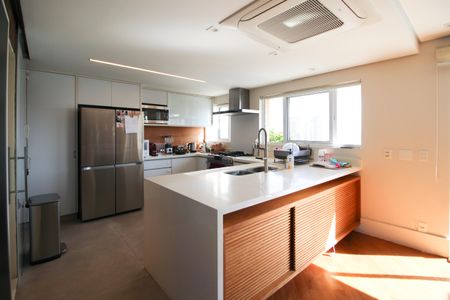 Apartamento à venda com 155m², 2 quartos e 2 vagas Apartamento à venda com 155m², 2 quartos e 2 vagasCozinha