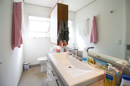 Apartamento à venda com 155m², 2 quartos e 2 vagas Apartamento à venda com 155m², 2 quartos e 2 vagasBanheiro da Suíte 2