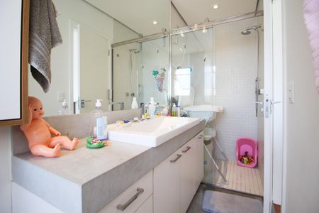 Apartamento à venda com 155m², 2 quartos e 2 vagas Apartamento à venda com 155m², 2 quartos e 2 vagasBanheiro da Suíte 2