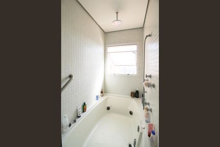 Apartamento à venda com 155m², 2 quartos e 2 vagas Apartamento à venda com 155m², 2 quartos e 2 vagasBanheiro da Suíte 1