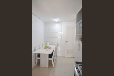 Apartamento à venda com 115m², 3 quartos e 1 vaga Apartamento à venda com 115m², 3 quartos e 1 vagaCozinha
