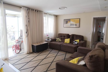 Apartamento à venda com 115m², 3 quartos e 1 vaga Apartamento à venda com 115m², 3 quartos e 1 vagaSala