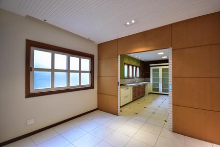 Casa para alugar com 512m², 5 quartos e 6 vagasCozinha