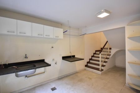 Casa para alugar com 512m², 5 quartos e 6 vagasÁrea de Serviço