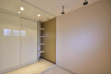 Casa para alugar com 512m², 5 quartos e 6 vagasBanheiro Suíte 4