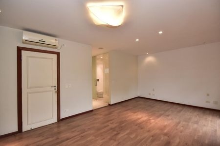 Casa para alugar com 512m², 5 quartos e 6 vagasSuíte 4