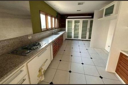 Casa à venda com 512m², 5 quartos e 6 vagas