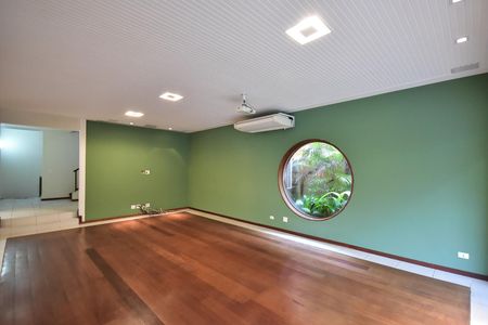 Casa para alugar com 512m², 5 quartos e 6 vagasSala