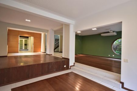 Casa para alugar com 512m², 5 quartos e 6 vagasSala de Tv