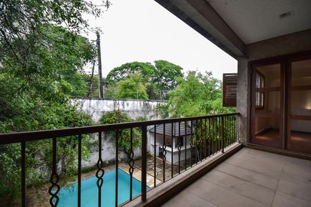 Casa para alugar com 512m², 5 quartos e 6 vagasVaranda da Suíte 1