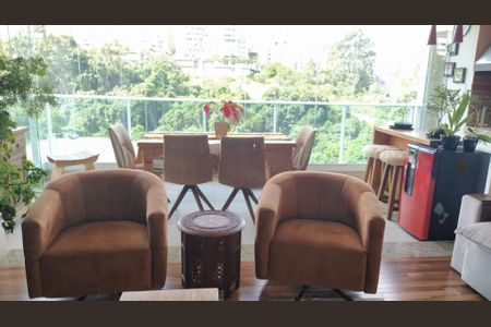 Apartamento à venda com 129m², 4 quartos e 2 vagas