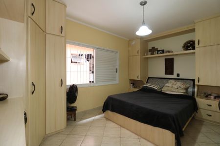 Casa à venda com 195m², 3 quartos e 4 vagasSuíte