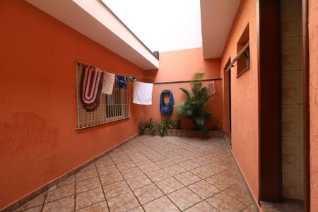Casa à venda com 195m², 3 quartos e 4 vagasQuintal