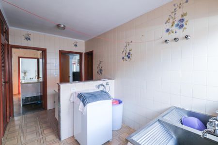 Casa à venda com 420m², 5 quartos e 8 vagas Casa à venda com 420m², 5 quartos e 8 vagasÁrea de Serviço