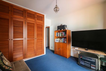 Casa à venda com 420m², 5 quartos e 8 vagas Casa à venda com 420m², 5 quartos e 8 vagasSuíte 3