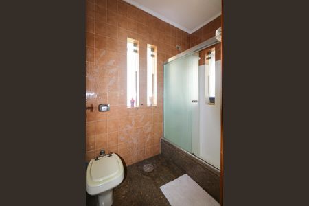 Casa à venda com 420m², 5 quartos e 8 vagas Casa à venda com 420m², 5 quartos e 8 vagasBanheiro da Suíte 3