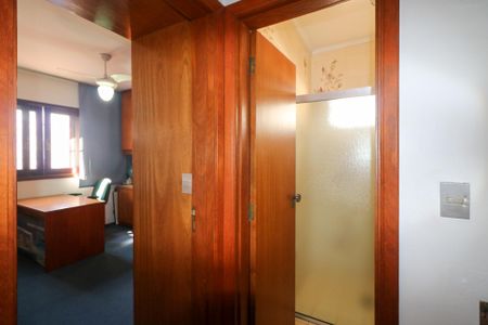 Casa à venda com 420m², 5 quartos e 8 vagas Casa à venda com 420m², 5 quartos e 8 vagasSuíte 4