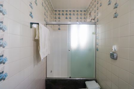 Casa à venda com 420m², 5 quartos e 8 vagas Casa à venda com 420m², 5 quartos e 8 vagasBanheiro da Suíte 1