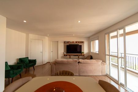 Apartamento para alugar com 109m², 3 quartos e 3 vagas Apartamento para alugar com 109m², 3 quartos e 3 vagasSala