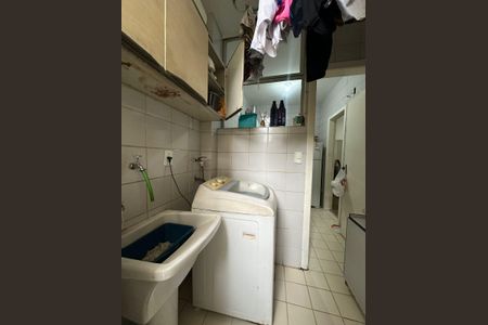 Apartamento à venda com 70m², 3 quartos e 1 vagaÁrea de Serviço