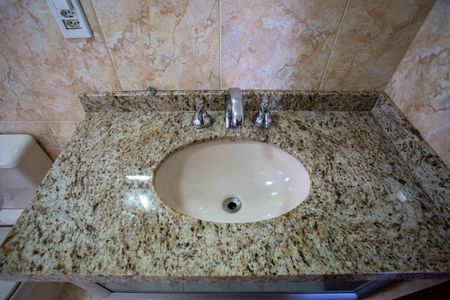 Apartamento à venda com 234m², 3 quartos e 2 vagasBanheiro Social