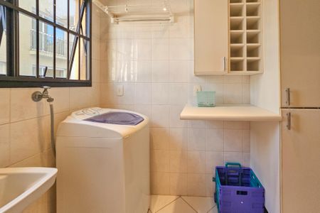 Apartamento para alugar com 170m², 3 quartos e 2 vagas Apartamento para alugar com 170m², 3 quartos e 2 vagasÁrea de serviço