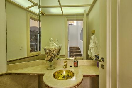 Apartamento para alugar com 170m², 3 quartos e 2 vagas Apartamento para alugar com 170m², 3 quartos e 2 vagasBanheiro 1