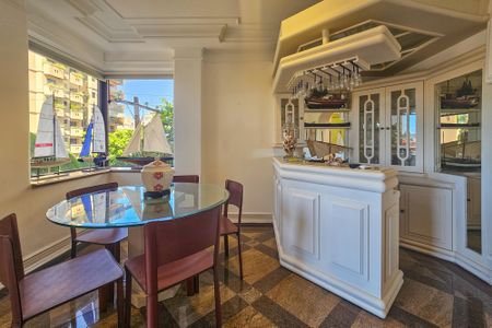 Apartamento para alugar com 170m², 3 quartos e 2 vagas Apartamento para alugar com 170m², 3 quartos e 2 vagasSala