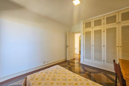 Apartamento para alugar com 170m², 3 quartos e 2 vagas Apartamento para alugar com 170m², 3 quartos e 2 vagasQuarto 2