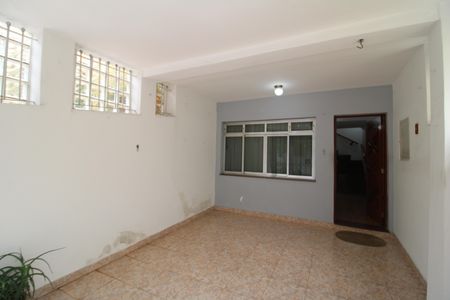 Casa à venda com 112m², 2 quartos e 1 vagaGaragem