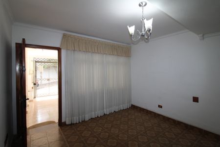 Casa à venda com 112m², 2 quartos e 1 vagaSala