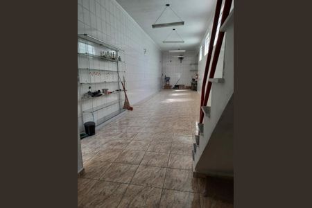 Casa à venda com 191m², 1 quarto e 2 vagas