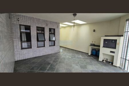 Casa à venda com 118m², 3 quartos e 2 vagas