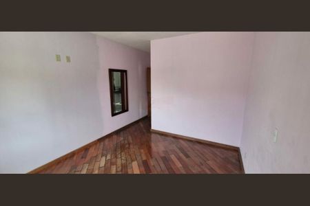 Casa à venda com 118m², 3 quartos e 2 vagas