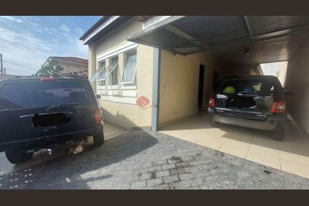Casa à venda com 184m², 3 quartos e 3 vagas