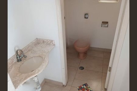 Casa para alugar com 190m², 5 quartos e 3 vagas