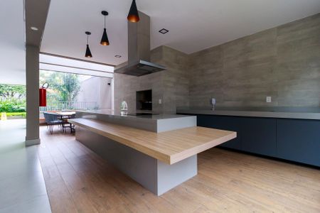 Apartamento à venda com 186m², 3 quartos e 3 vagas Apartamento à venda com 186m², 3 quartos e 3 vagasChurrasqueira