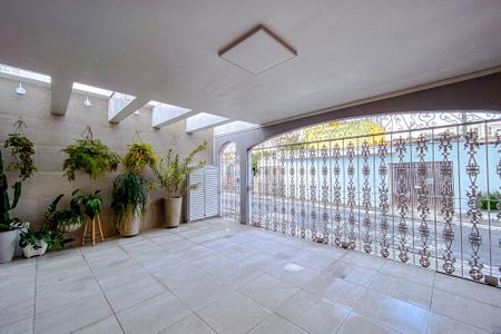 Casa à venda com 250m², 3 quartos e 2 vagasGaragem