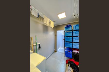 Casa à venda com 250m², 3 quartos e 2 vagasÁrea de Serviço