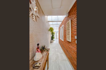 Casa à venda com 250m², 3 quartos e 2 vagasEntrada