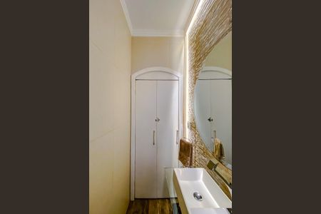 Casa à venda com 250m², 3 quartos e 2 vagasLavabo