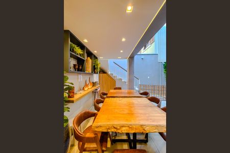 Casa à venda com 250m², 3 quartos e 2 vagasÁrea externa