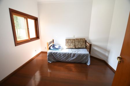 Casa de condomínio à venda com 420m², 4 quartos e 7 vagasQuarto Suíte 2