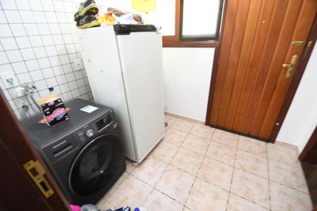 Casa de condomínio à venda com 420m², 4 quartos e 7 vagasÁrea de Serviço