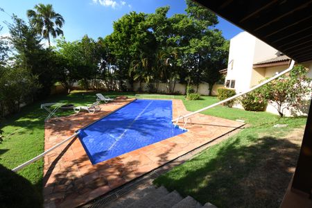 Casa de condomínio à venda com 420m², 4 quartos e 7 vagasPiscina